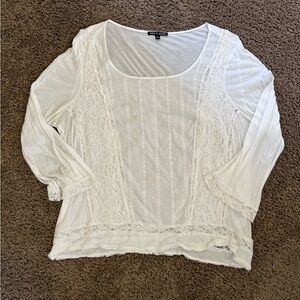 Cable & Gauge White Lace Panel Scoop Neck Top